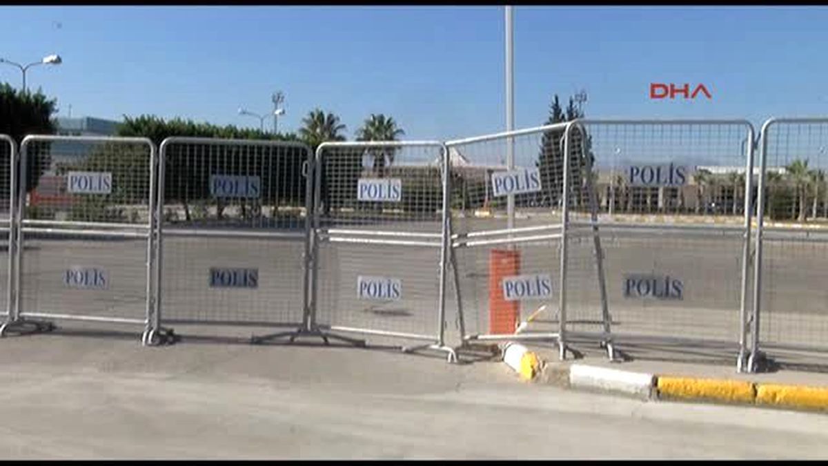 Antalya ABD\'nin Zırhlı Araçlar Geldi