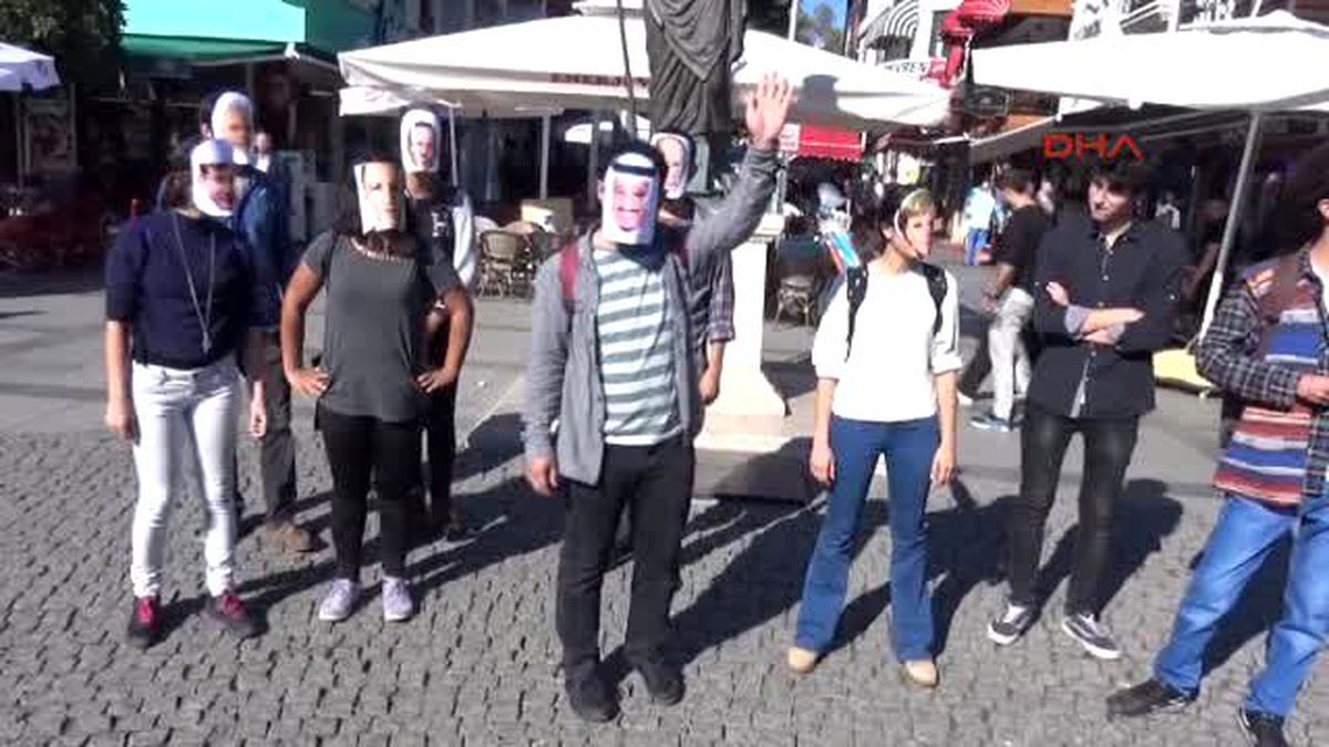 Antalya - G-20\'yi Piyesle Protesto Ettiler