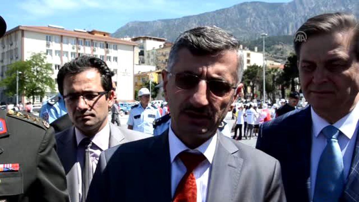 Manisa Valisi Bektaş Özür Diledi
