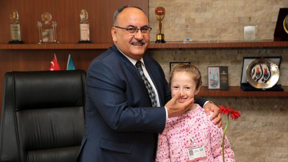 Başkan Hasan Can Suriyeli Öğrencileri Ağırladı