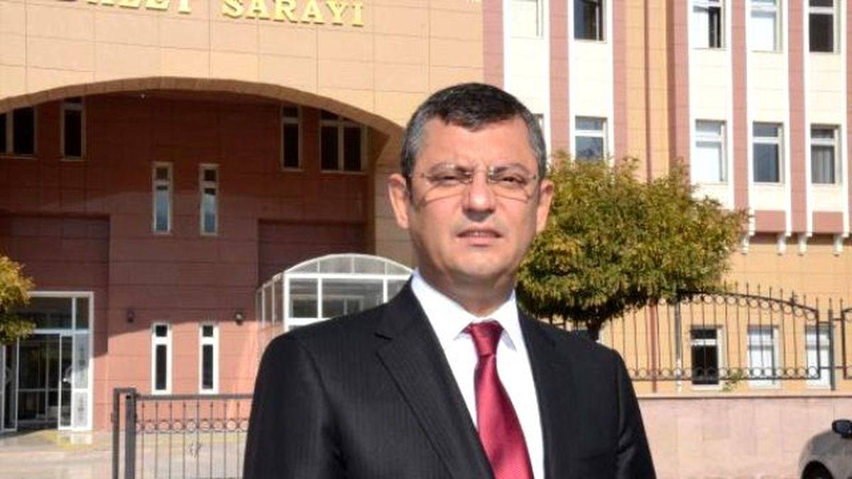 CHP\'li Özel\'den, Manisa Valisi\'ne İstifa Çağrısı