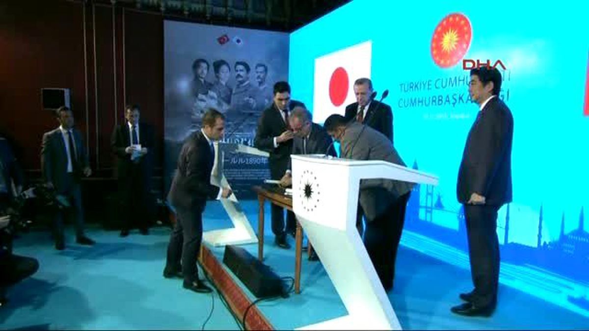 Cumhurbaşkanı Erdoğan ile Japonya Başbakanı Abe Bir Araya Geldi - 1