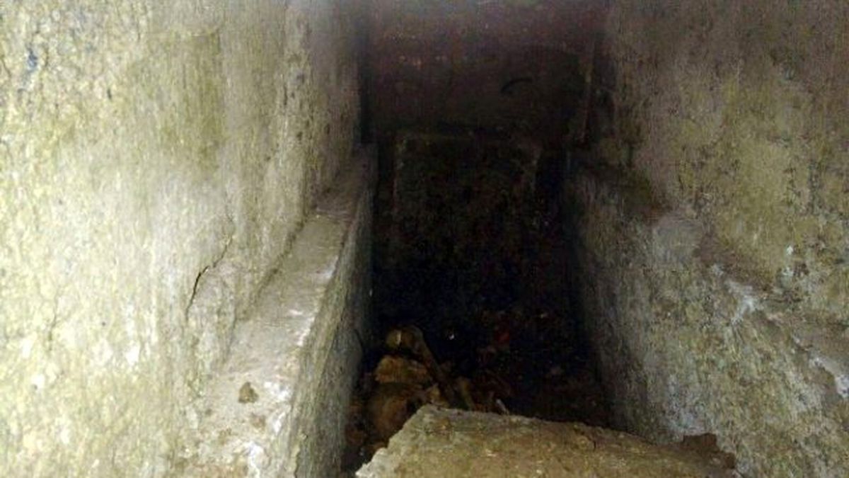 Suriyeli Genç, Diş Çalmak İçin Girdiği Mezarda Mahsur Kaldı