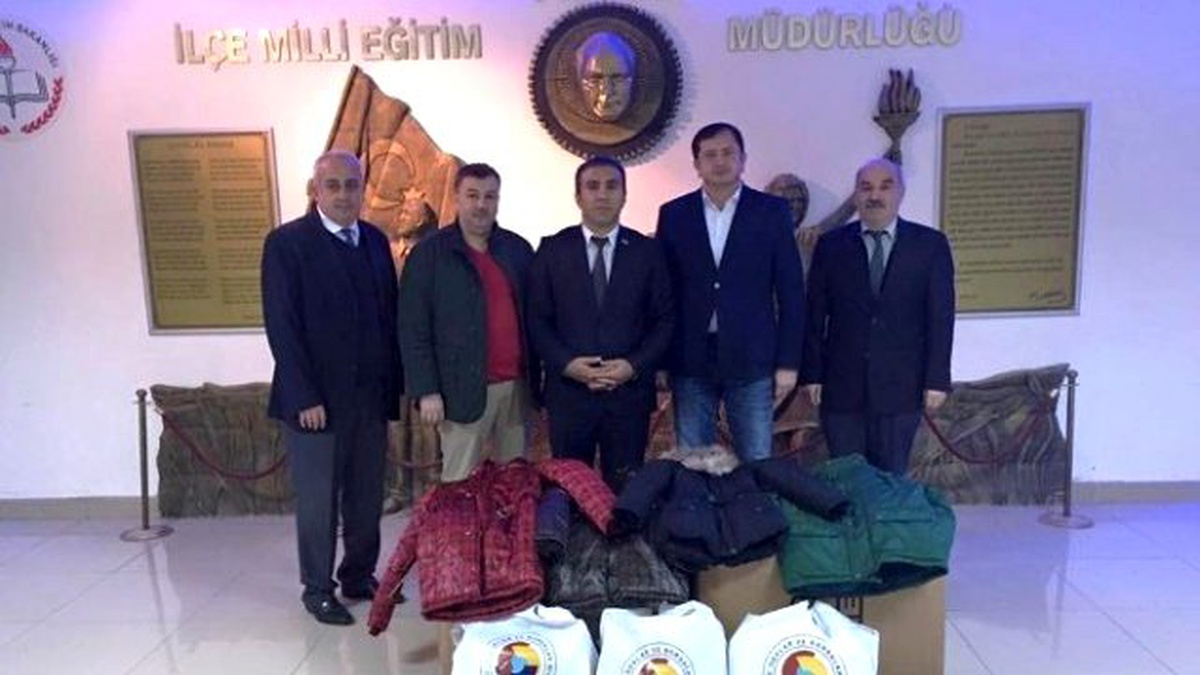 Fatso\'dan 300 Öğrenciye Kaban Yardımı