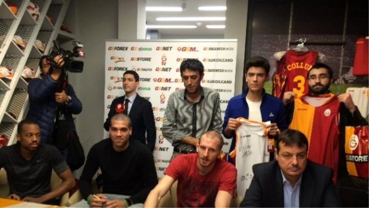 Galatasaray Basketbol Takımı Yeni Sezon Formalarını Tanıttı