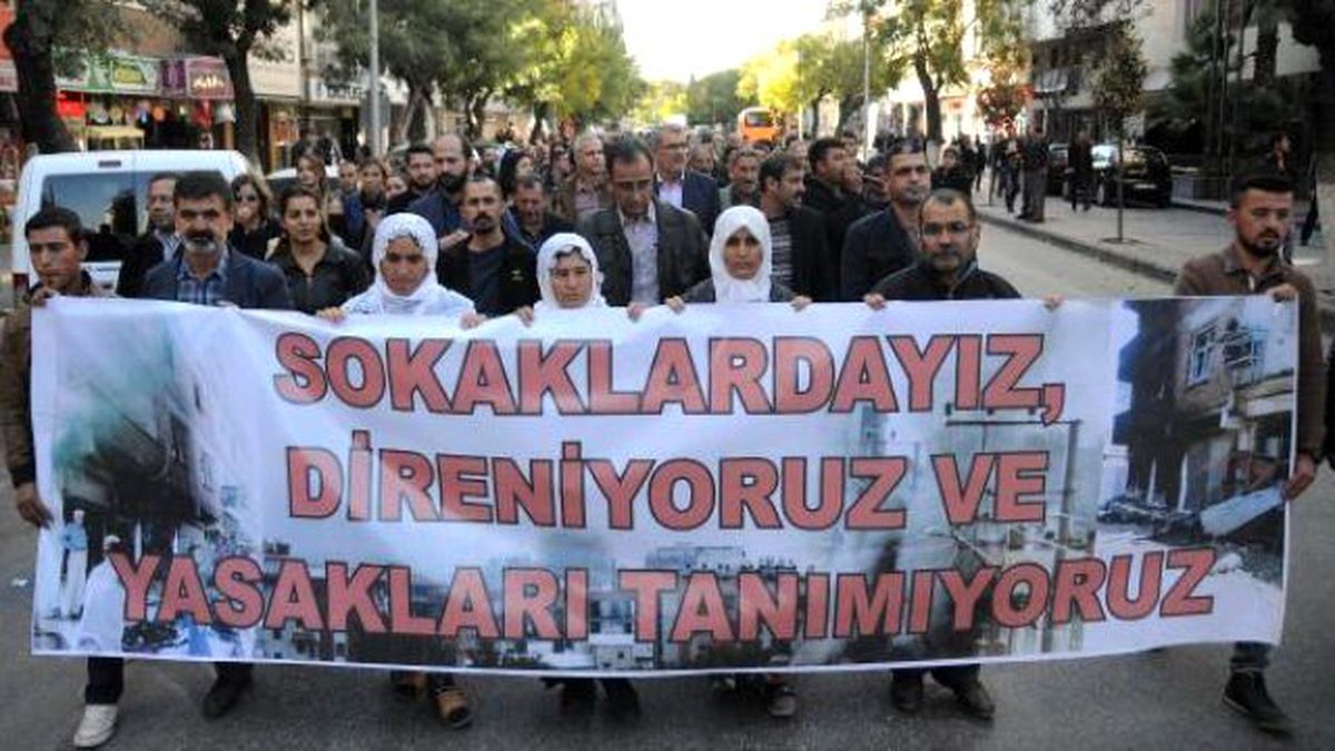 Gaziantep'te Silvan'daki Sokağa Çıkma Yasağı Protesto Edildi
