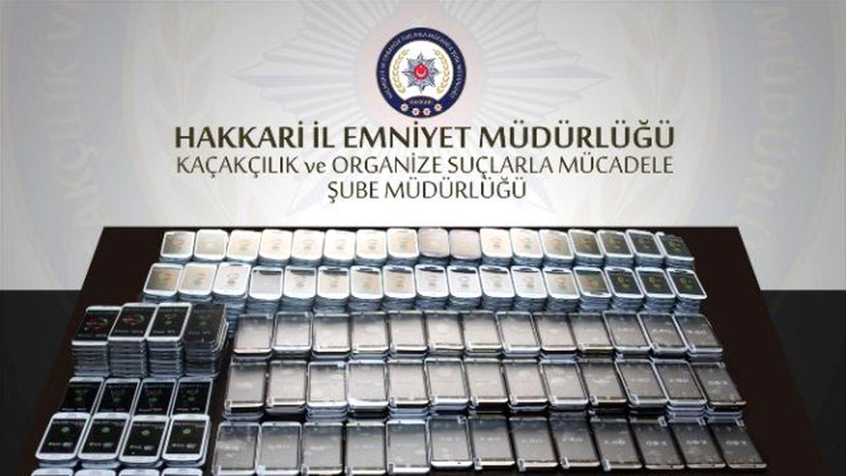 Hakkari\'de 501 Adet Akıllı Cep Telefonu Ele Geçirildi