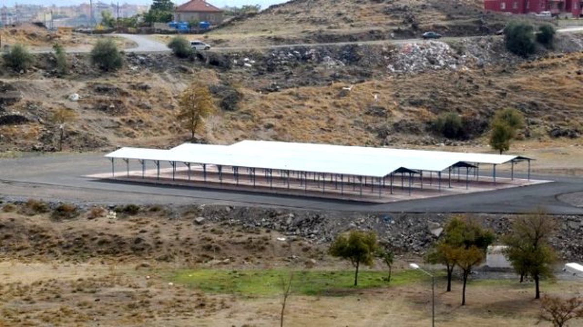 İkinci El Eşya Pazarı Yeni Yerine Taşındı