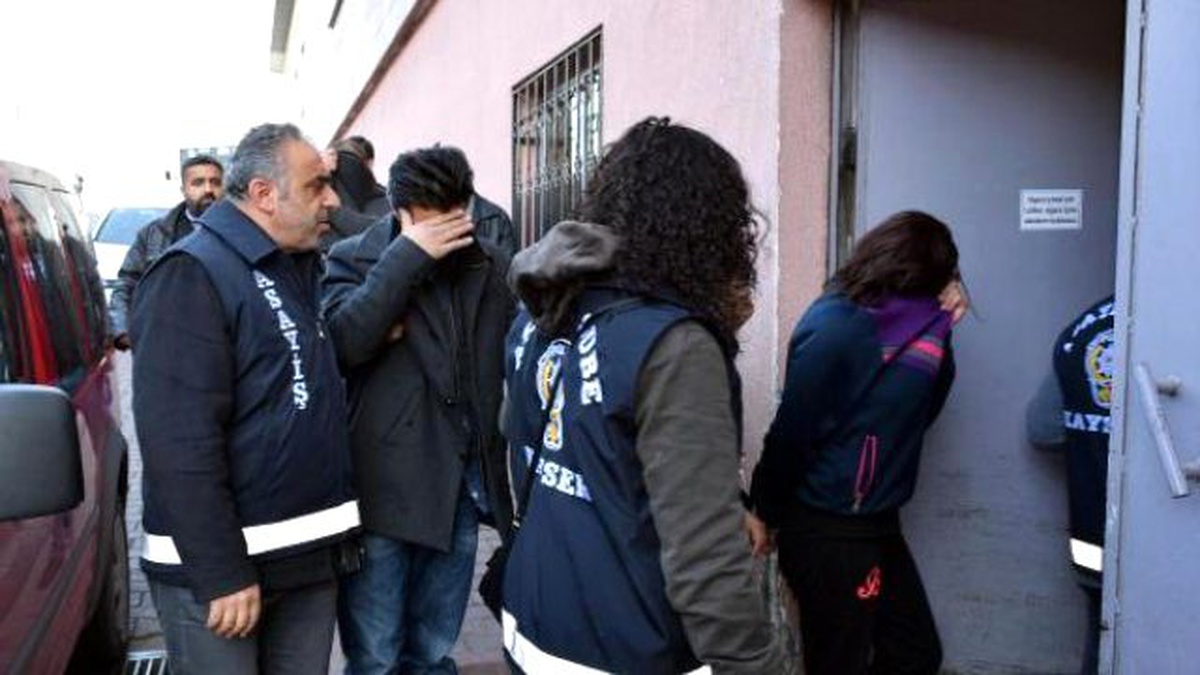İkramiye Kazandınız\' Diyerek Dolandıran Şebekeye Darbe