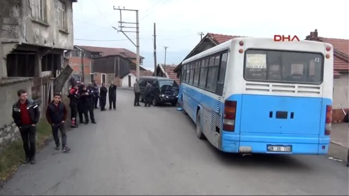 Karabük - Tamir Edilirken Hareket Eden Otobüs 2 Araca ve Eve Çarptı