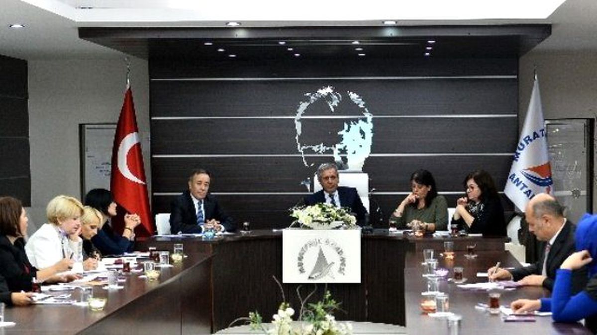 Muratpaşa\'dan Kadın Sorunlarına Çözüm Ekibi
