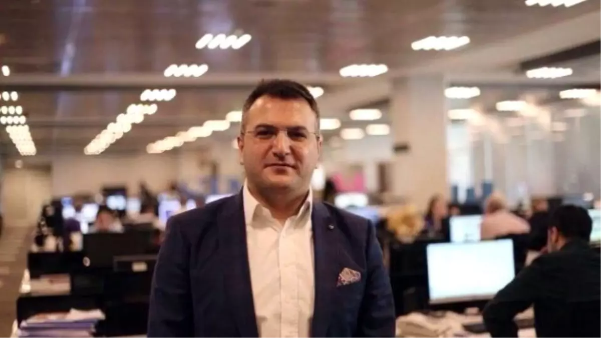 Platform Cem Küçük'ü Ağırlayacak