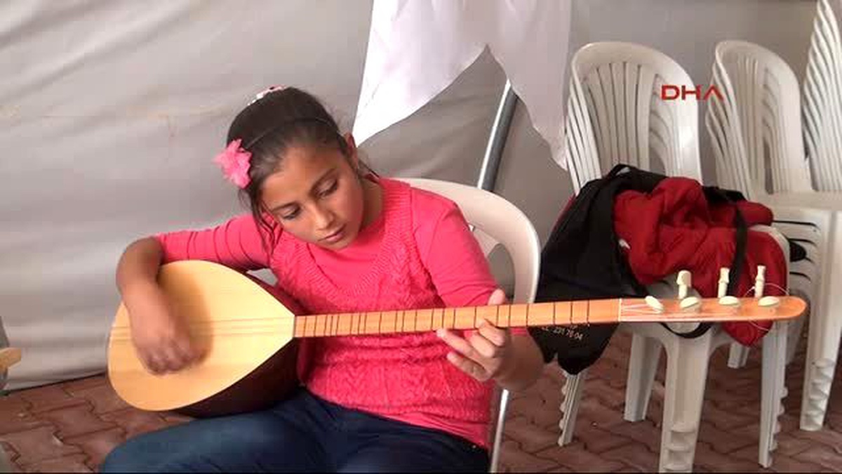 Şanlıurfa Kobanili Aileler, Çadır Kentte Hem Meslek Öğreniyor Hem Para Kazanıyor