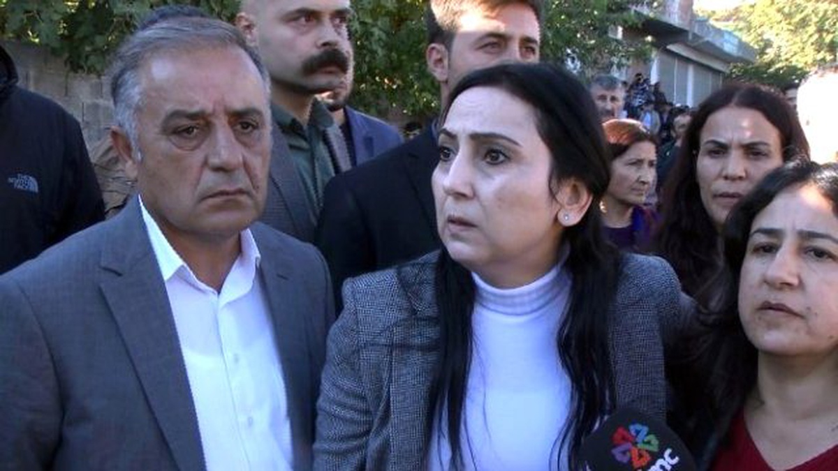 Silvan\'da İzinsiz Yürüyüş Yapan Hdp\'lilere Müdahale