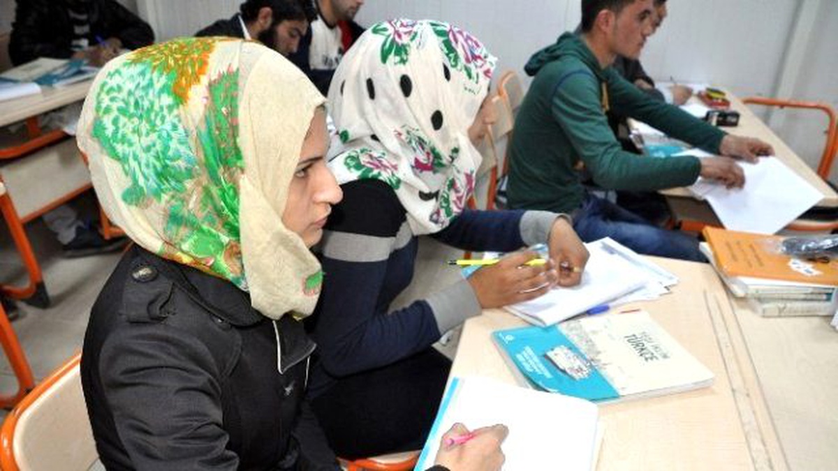 Suriyeli Öğrenciler Türkçe Öğrenip Üniversite Okumak İstiyor