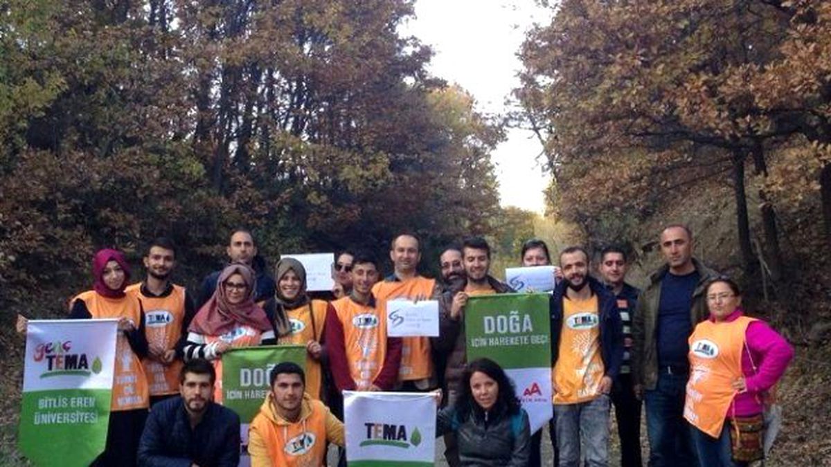 Tema Vakfı, Tatvan\'da "Meşe Palamudu Toplama" Etkinliği Düzenledi