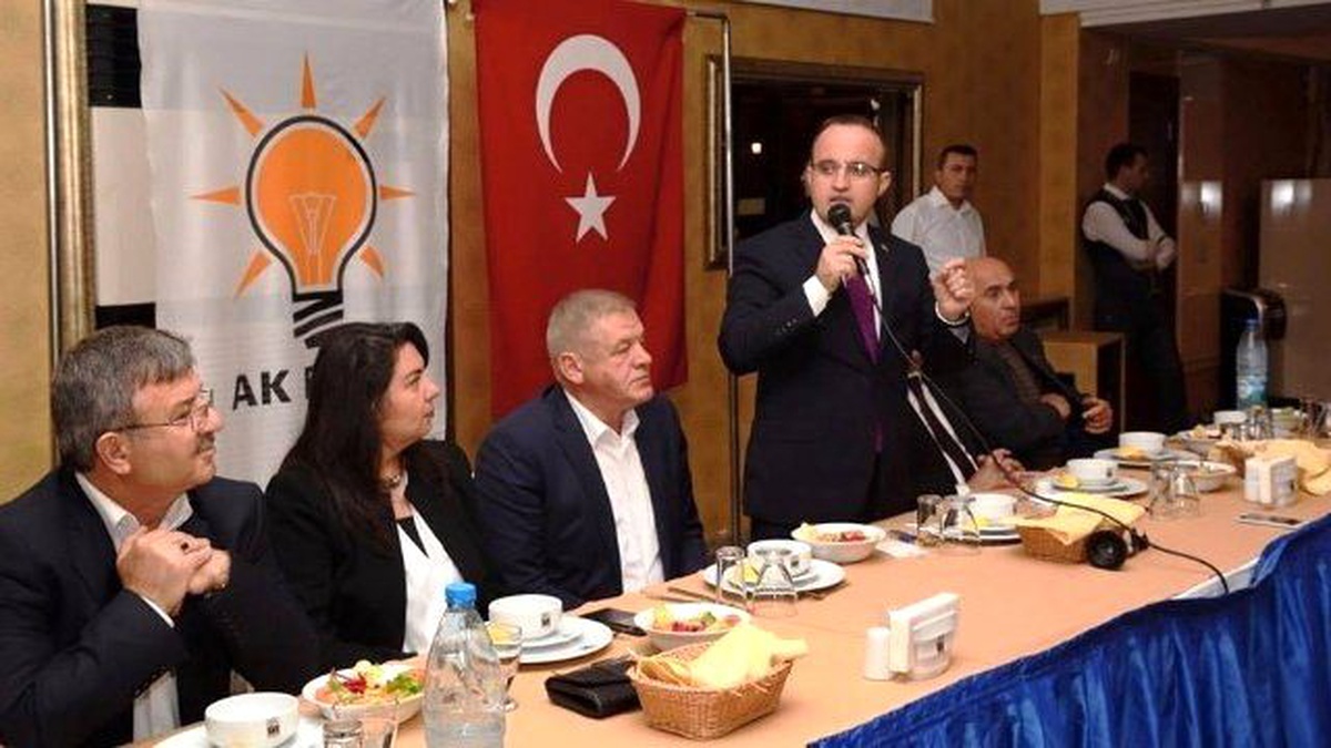 Turan "1 Kasım Coşkusu Sınırları Aştı"