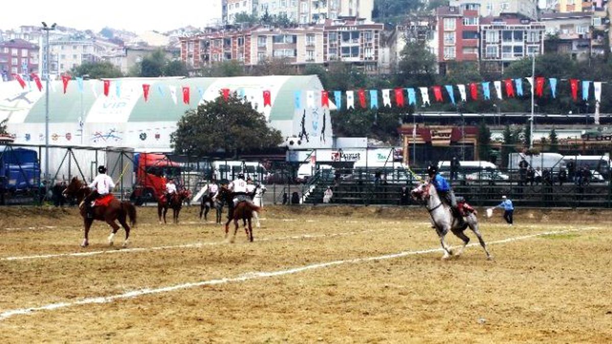 Türkiye Atlı Cirit Şampiyonası Kağıthane\'de Başladı