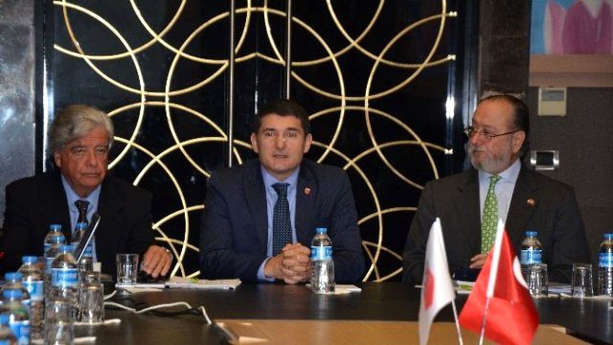 Türkiye-şili İlişkilerinde İlk Adım Atıldı
