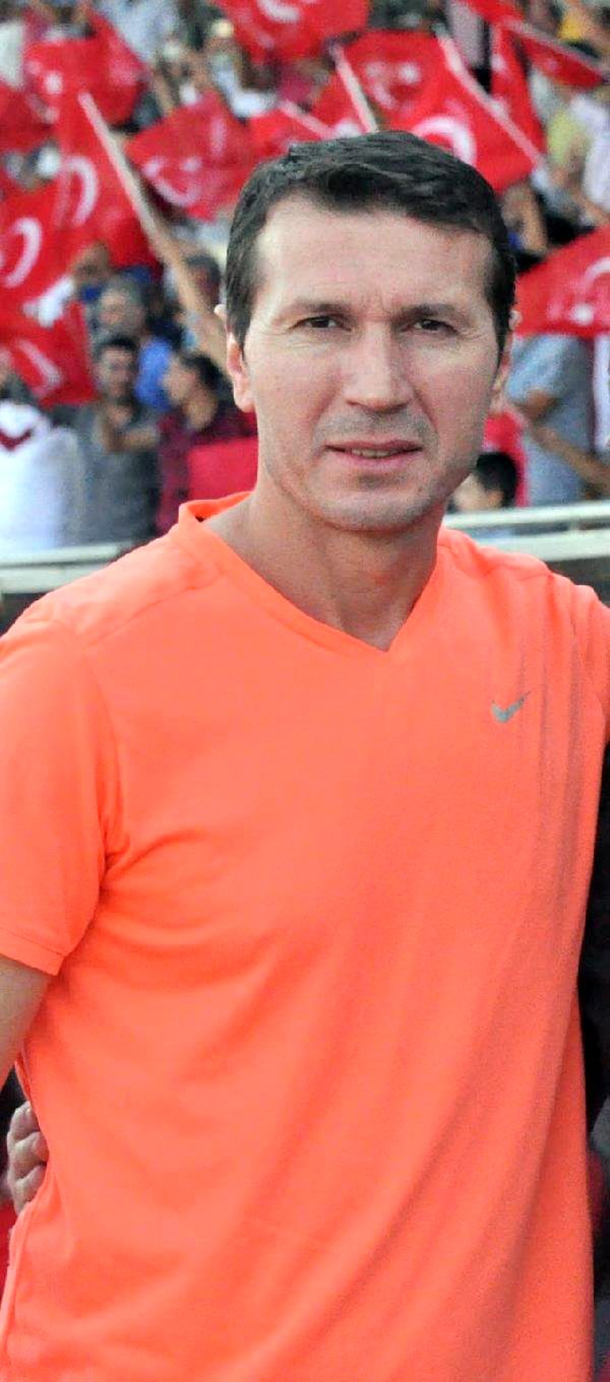 Vartaş Elazığspor\'da Bayram Bektaş\'ın Yerine Üzülmez Getiriliyor
