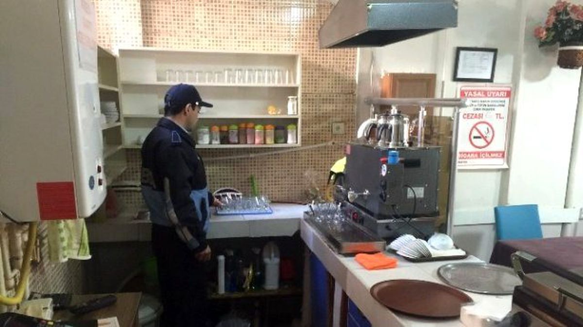 Zabıta Müdürlüğü Ekiplerinden Kahvehane Denetimi