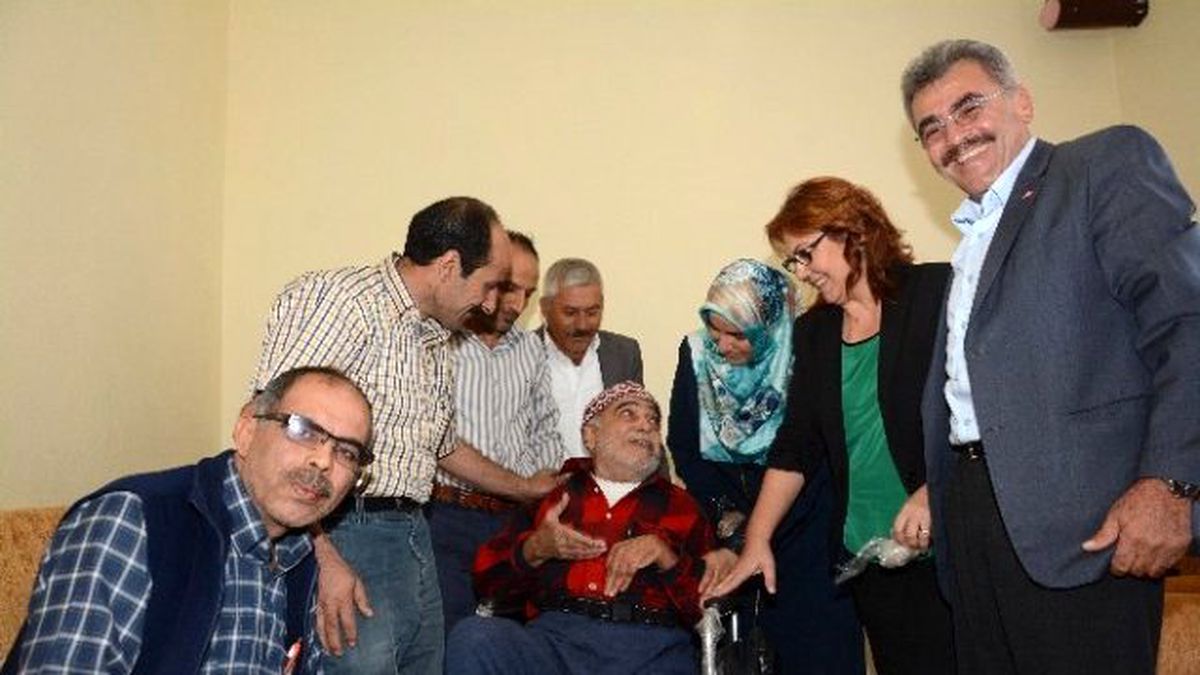 AK Parti\'den 55 Engelliye Tekerlekli Sandalye