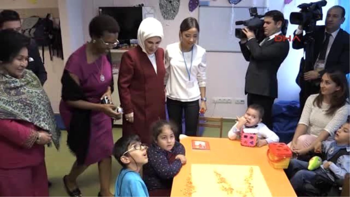 Antalya Emine Erdoğan ve Lider Eşleri, Özel Çocukları Ziyaret Etti