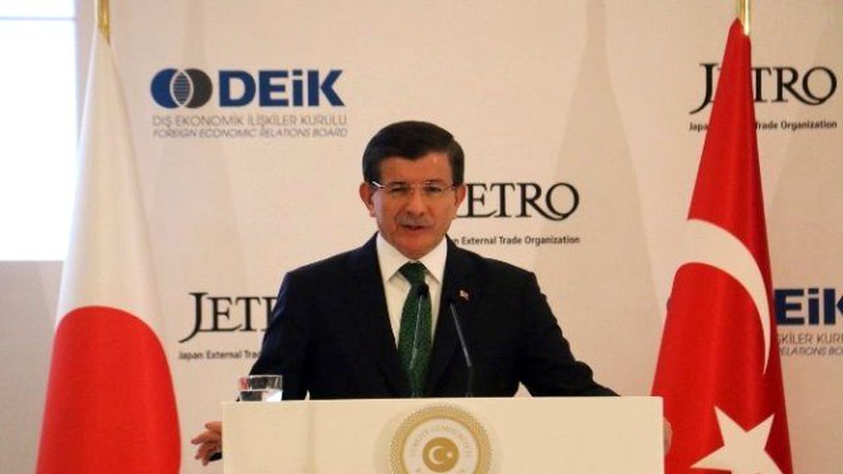 Başbakan Davutoğlu, Paris\'teki Terör Saldırısını Kınadı