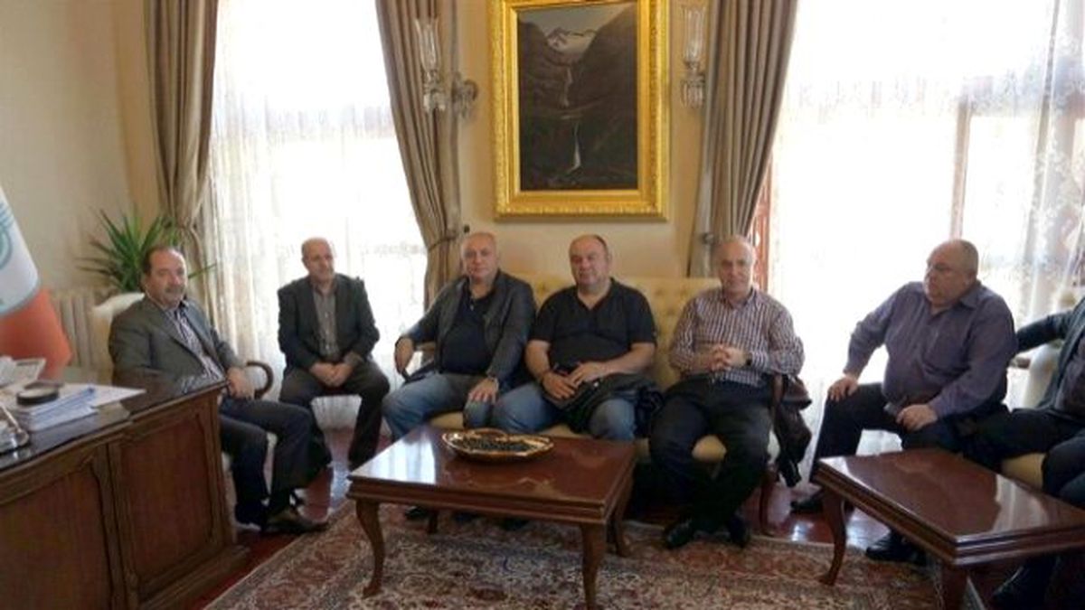 Bulgar İş Adamlarından Edirne Belediye Başkanı Gürkan\'a Ziyaret