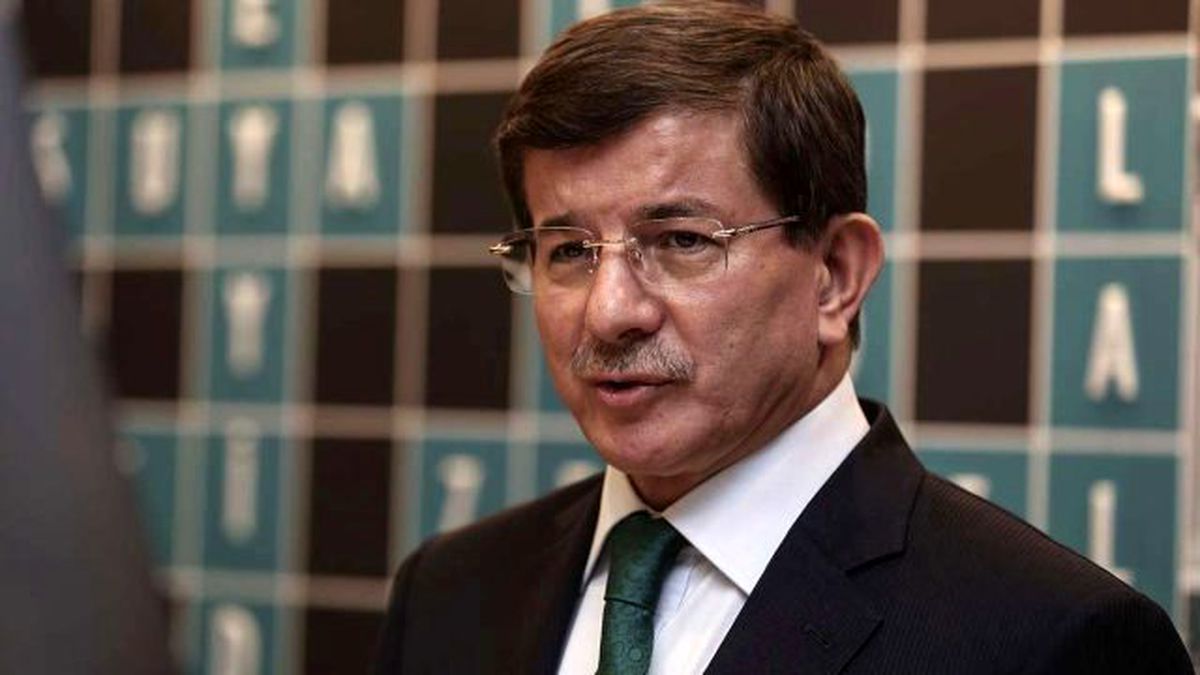 Davutoğlu: Paris'teki Alçak Saldırının Hedefi Tüm İnsanlıktır
