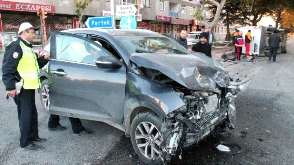 Elazığ\'da Trafik Kazası: 6 Yaralı