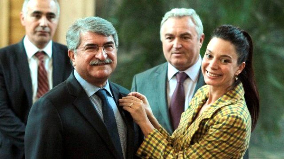Fikri Sağlar: "Parti Kendi Kimliğine Dönmelidir"