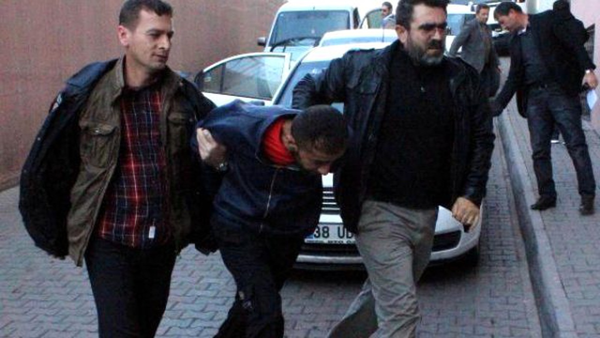 Kayseri\'de Uyuşturucu Operasyonu: 3 Gözaltı