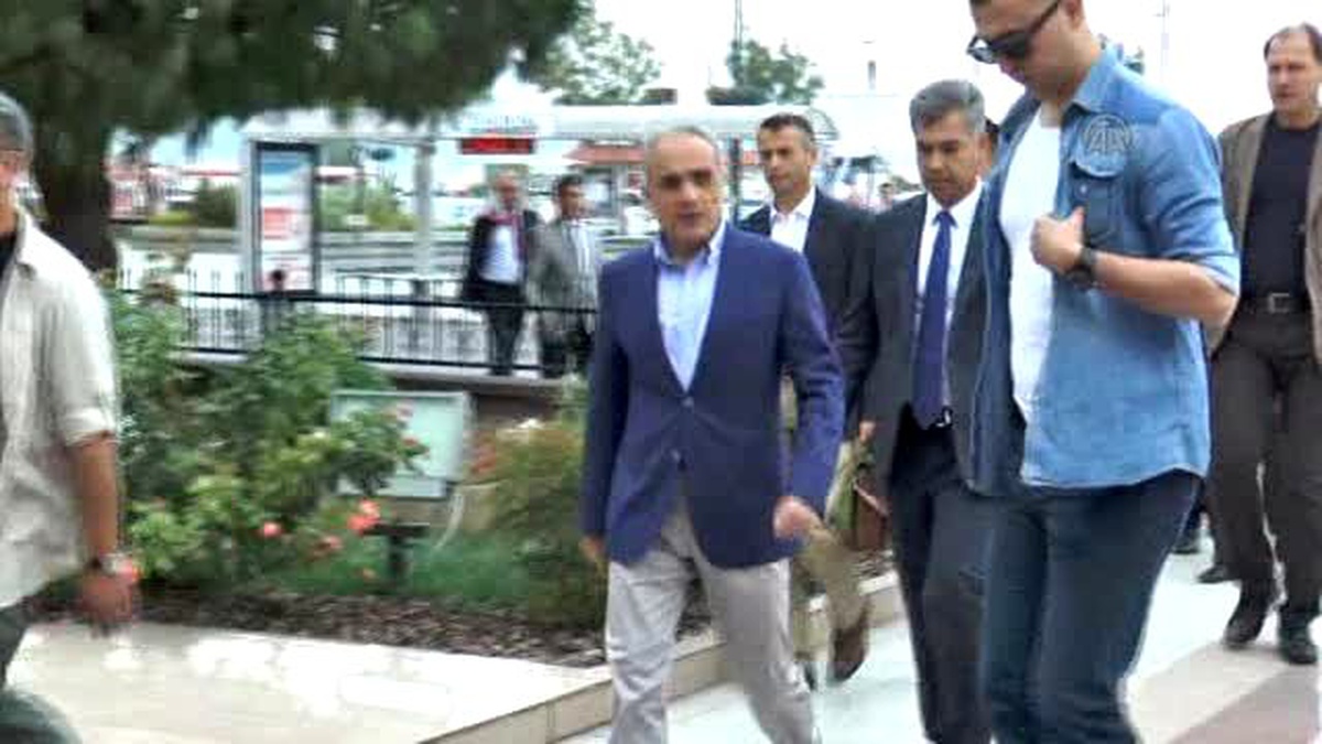 Bakan Topçu, "Diriliş Ertuğrul"Un Setini Ziyaret Etti
