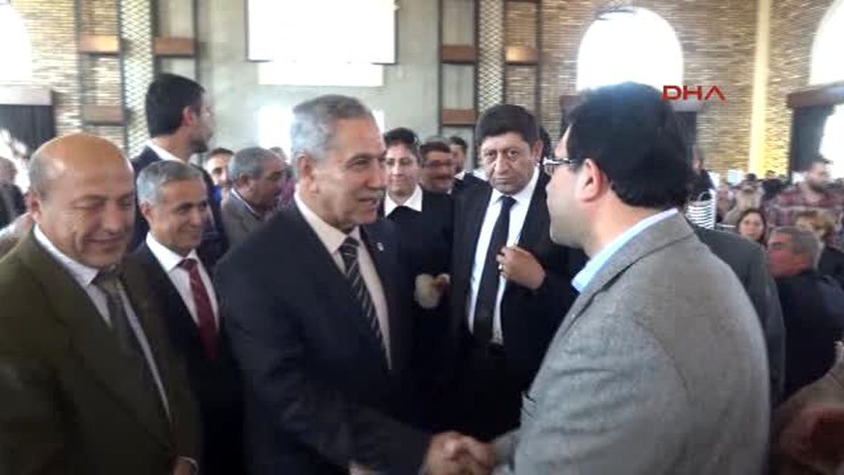Manisa Bülent Arınç\'tan Damada \'İtaat Et Rahat Et\' Nasihati
