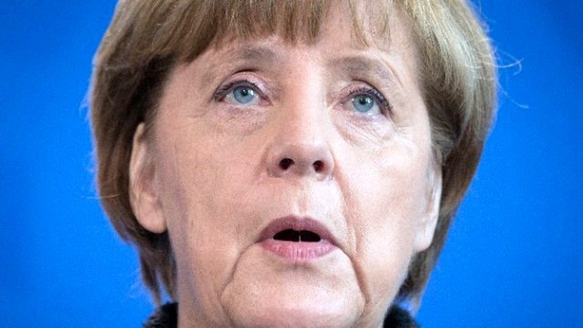 Merkel: "Saldırı Sadece Paris\'i Değil, Hepimizi Hedef Aldı"