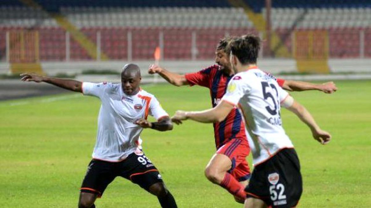 Mersin İdmanyurdu, Özel Maçta Adanaspor\'a Mağlup Oldu