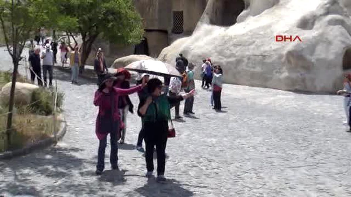 Nevşehir - Kapadokya?da Kalan Fransızlar, Ülkelerinde Yaşanan Terör Saldırısının Şokunu Yaşıyor