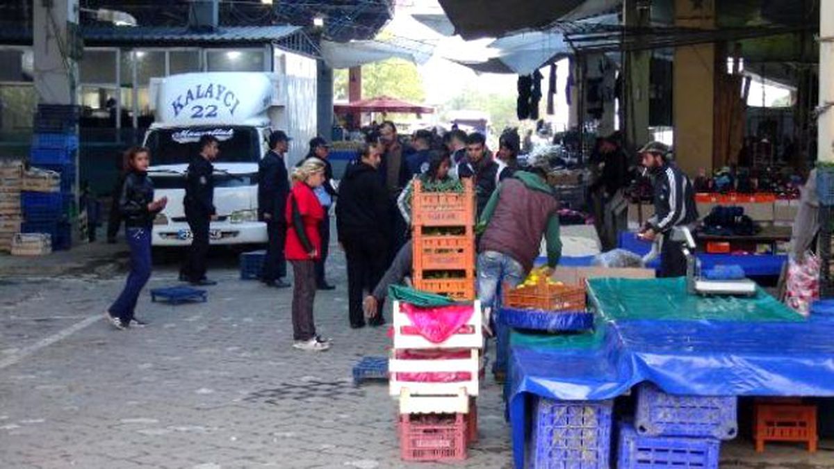 Pazar Yerinde Silahlı Kavga: 3 Yaralı