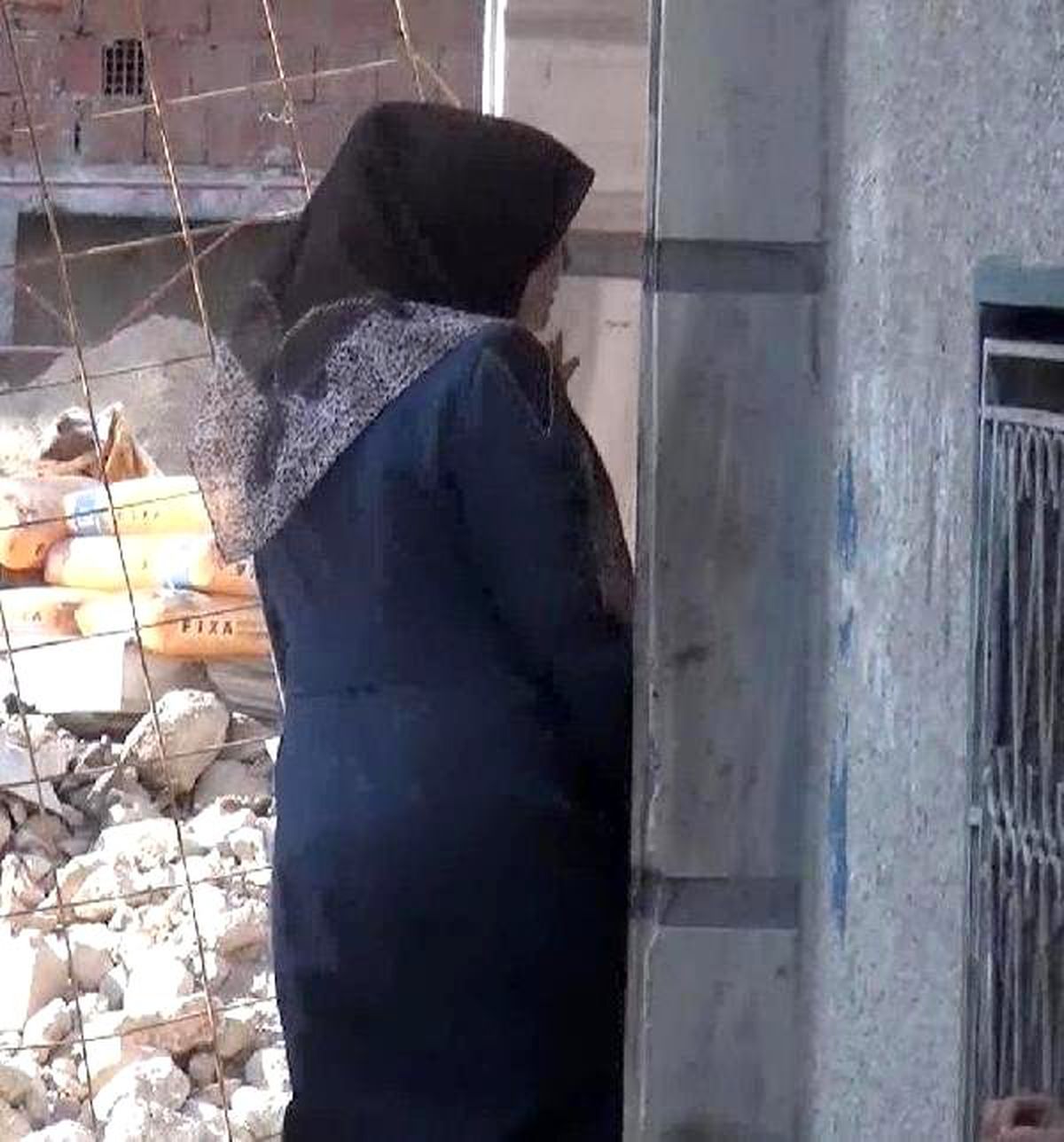 Suriyeli Anne Bebeğini Emzirirken Uyudu, Uyandığında Onu Ölü Buldu