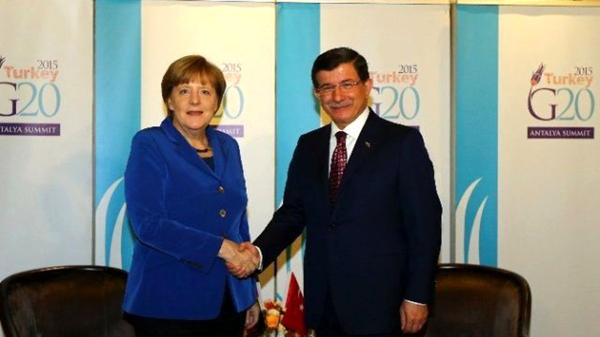 Başbakan Davutoğlu, Merkel ile Sığınmacılar ve Terörizmi Konuştu