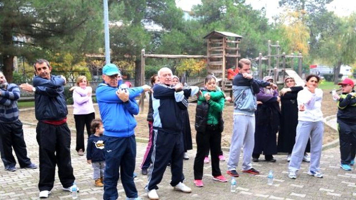 Bozbey, Nilüferlilerle Sabah Sporunda