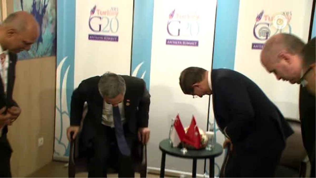 Davutoğlu, Singapur Başbakanı Loong ile Görüştü