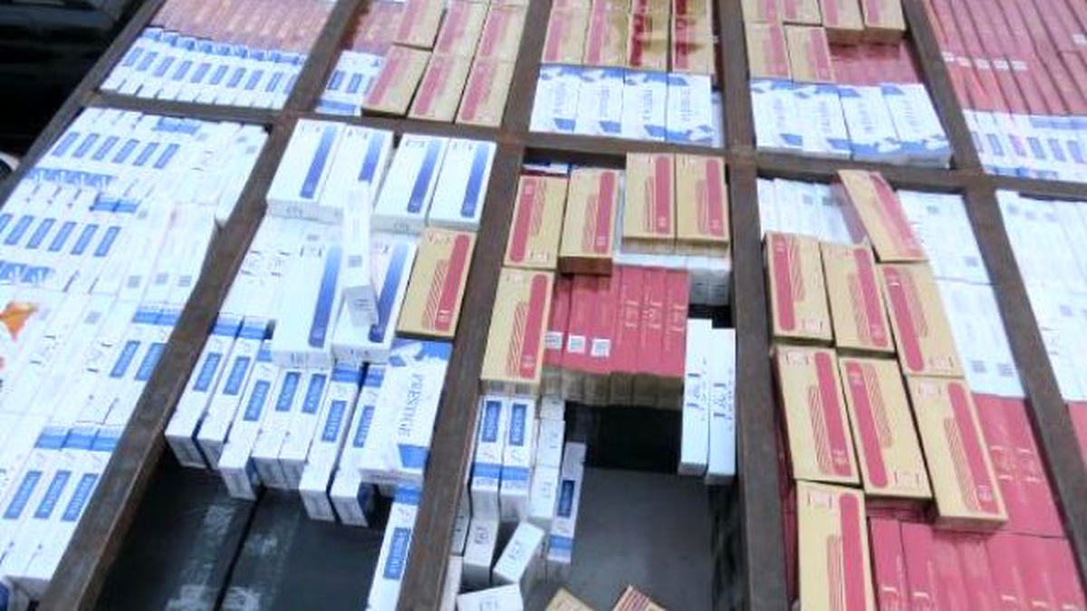 Diyarbakır\'da Kaçak Sigara, Akaryakıt ve Esrar Operasyonu: 5 Tutuklama