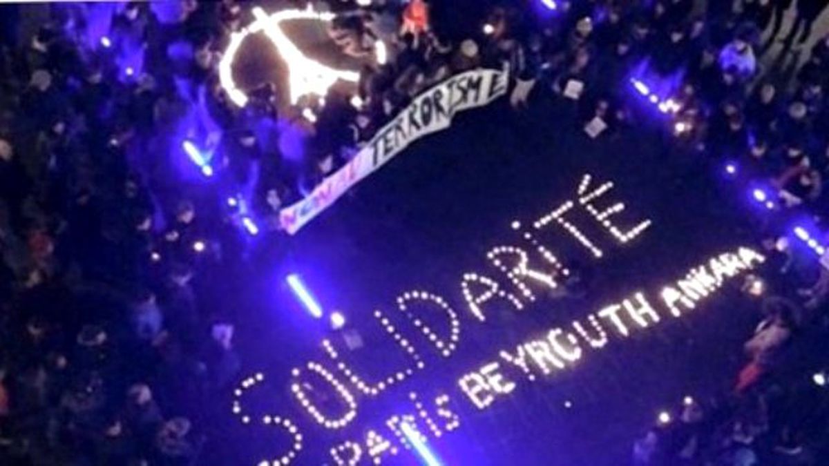 Fransızlar Paris'in Acısını Yaşarken Ankara ve Beyrut'u Unutmadı