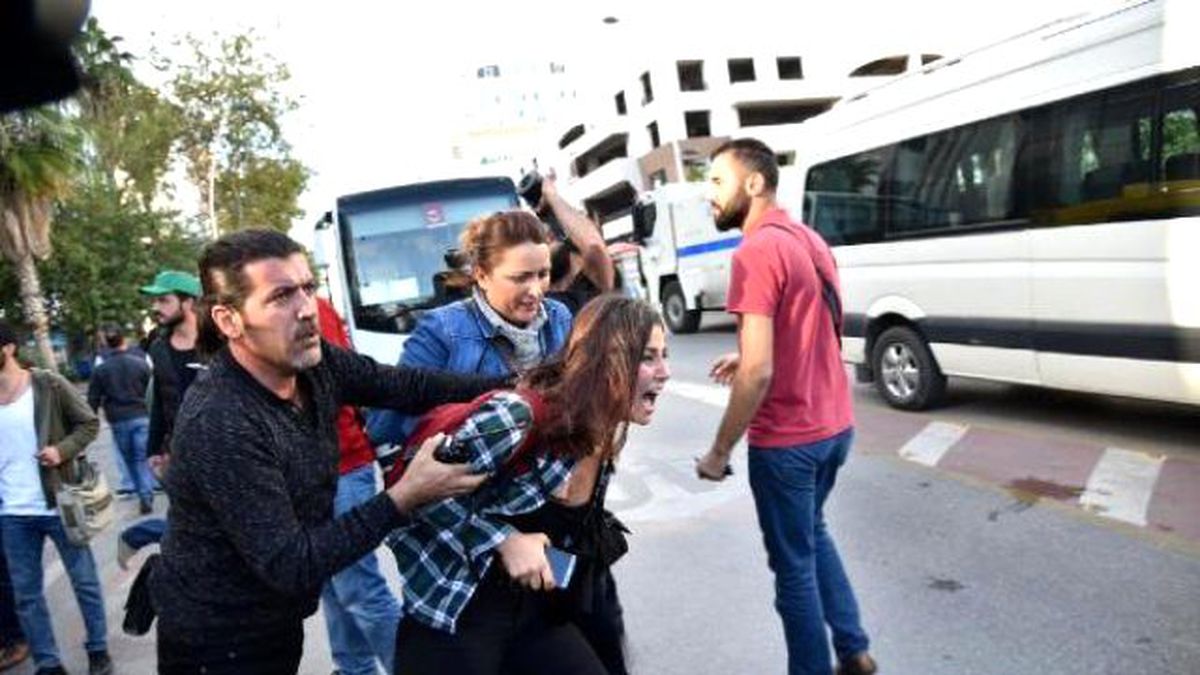 G-20 Protesto Eyleminde Polis Müdahalesi (2)