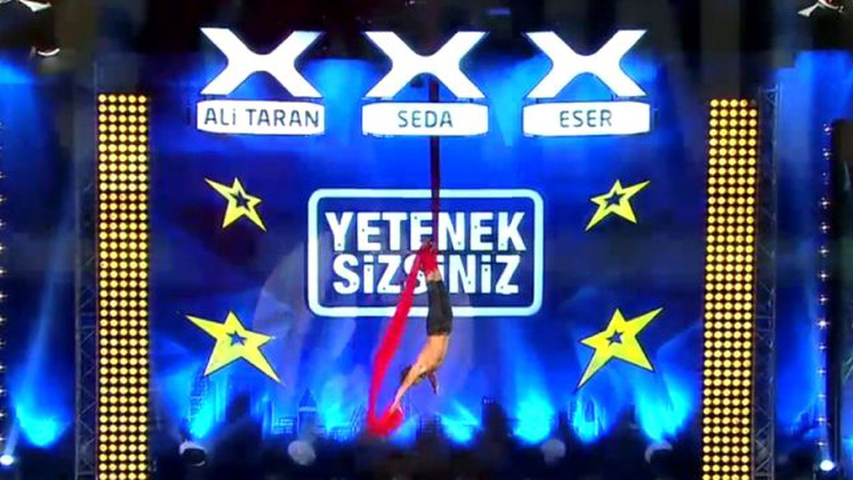 Hasan Tura\'nın Akrobasi Gösterisi