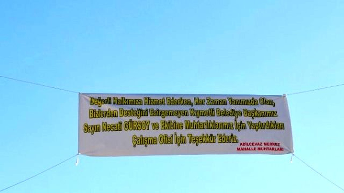 Mahalle Sakinlerinden Başkan Gürsoy\'a Pankartlı Teşekkür