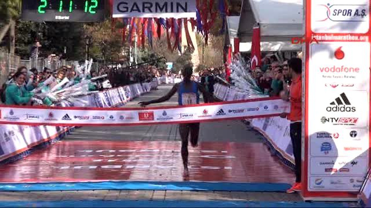Maratonu Kenyalı Atlet Elias Kemboi Chelimo Kazandı