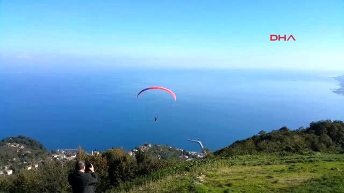 Ordu Yılın 12 Ayı Uçuş Yapılabilen Ordu?da Yamaç Paraşütü Keyfi